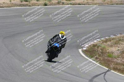 media/Apr-20-2025-AHRMA (Sun) [[393a79c373]]/Race/Group 5/Turn 4b/